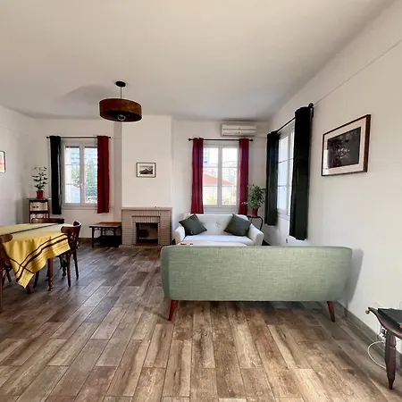 Haut De Apartment