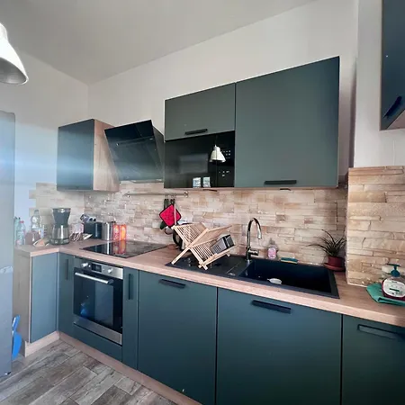 Haut De Apartment *